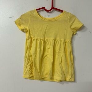 The children place shirt